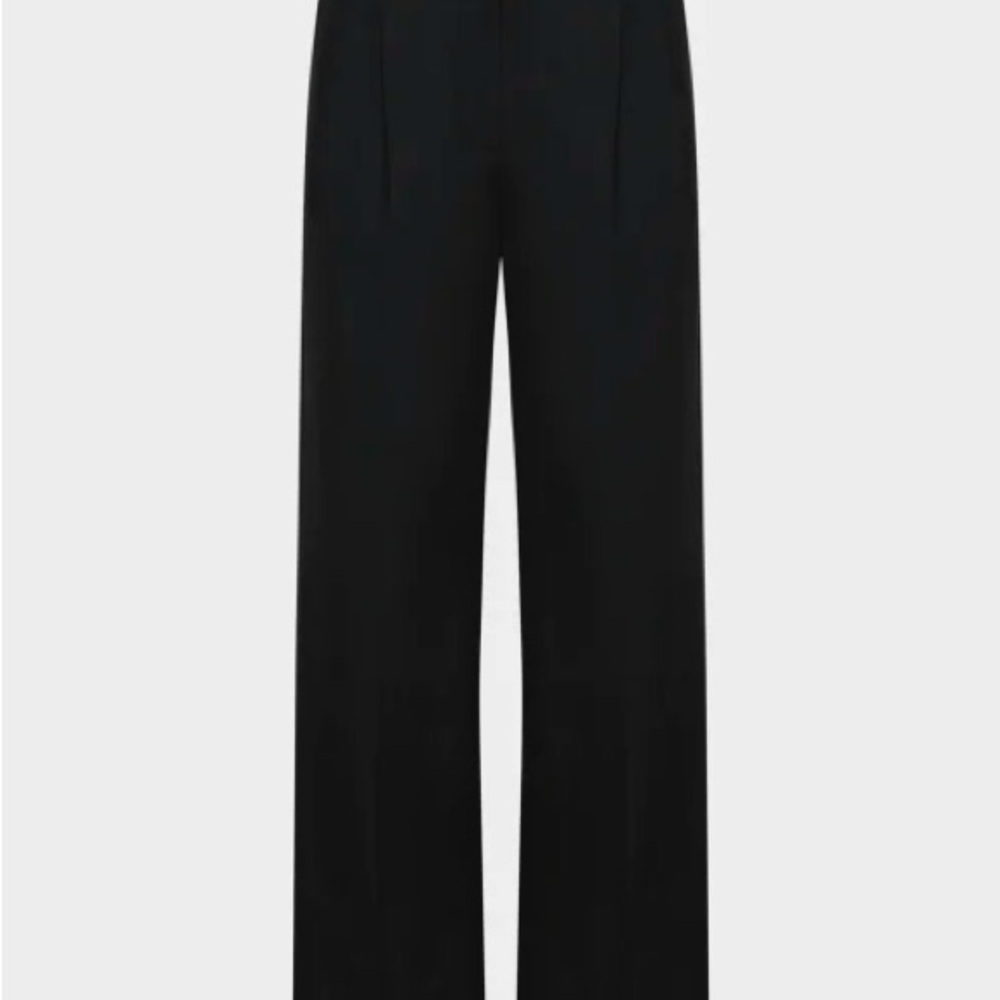 Aritzia Effortless Pant- Day Twill